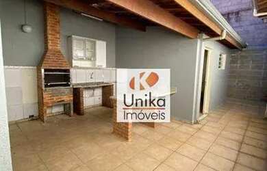 Imagem: A casa possui 3 Dormitórios, 2 Banheiros, 3 Vagas na garagem