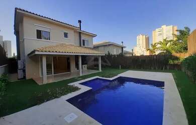 Imagem: A casa em condomínio possui 3 Dormitórios, 5 Banheiros, 4