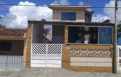 Imagem: A casa possui 3 Dormitórios, 1 Vaga na garagem e está localizado