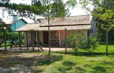 Imagem: A casa em condomínio possui 3 Dormitórios, 2 Banheiros, 2