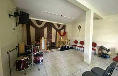 Imagem 9: Casa Padrão em Jundiaí. Varanda, Área de serviço, 240m² de Áreae2...