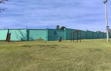 Imagem: O terreno possui 470m² de Área e está localizado em Cajuru