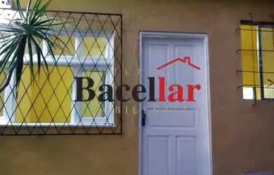 Imagem: A casa possui 2 Dormitórios, 1 Banheiro, 70m² de Área e