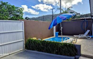 Imagem 1: Casa com piscina em Matinhos