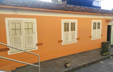 Imagem: A casa para alugar possui 1 Dormitório, 1 Banheiro, 77m² de