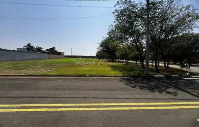 Imagem: O terreno possui 300m² de Área e está localizado em Centro