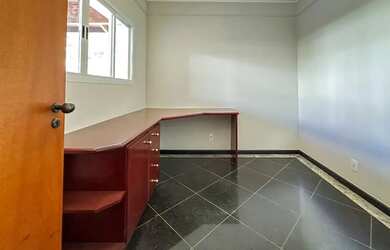 Imagem 11: Imóvel para aluguel tem 413 metros quadrados com 4 quartos