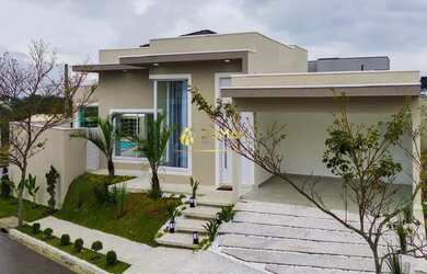 Imagem: A casa possui 3 Dormitórios, 4 Banheiros, 2 Vagas na garagem