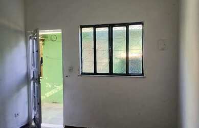 Imagem: A casa possui 1 Dormitório, 2 Banheiros, 50m² de Área e