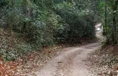 Imagem: O terreno possui 1.000m² de Área e está localizado em Parque