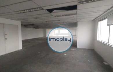 Imagem: O depósito possui 4 Vagas na garagem e 464m² de Área e está