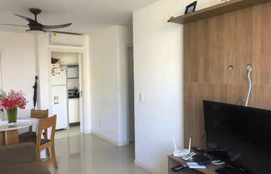 Imagem: O apartamento possui 2 Dormitórios, 2 Banheiros, 1 Vaga na