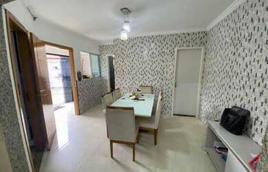 Imagem: A casa possui 2 Dormitórios, 1 Banheiro e está localizado