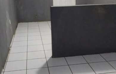 Imagem: O quarto e está localizado em Jardim Iririú, Joinville para