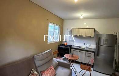 Imagem: O apartamento possui 2 Dormitórios, 1 Banheiro, 1 Vaga na garagem