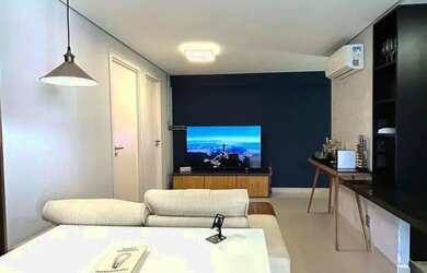 Imagem: O apartamento possui 1 Dormitório, 2 Banheiros, 1 Vaga na garagem