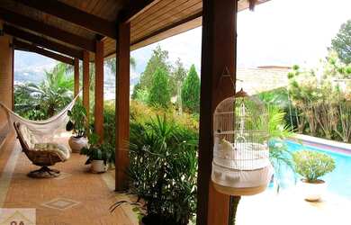 Imagem 4: Linda casa em Atibaia. Piscina, Churrasqueira, VarandaeLareira