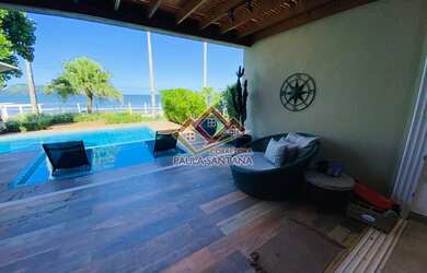 Imagem: A casa em condomínio possui 4 Dormitórios, 4 Banheiros, 2