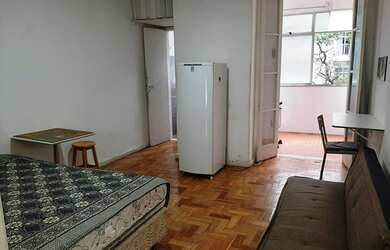 Imagem: A kitnet possui 1 Dormitório, 1 Banheiro, 27m² de Área e