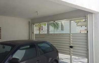 Imagem 2: Casa Padrão em Jundiaí. Área de serviço, 120m² de Área, 2 Vagas...