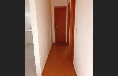 Imagem: O apartamento possui 2 Dormitórios, 1 Banheiro, 2 Vagas na