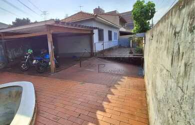 Imagem: A casa possui 2 Dormitórios, 2 Banheiros, 5 Vagas na garagem