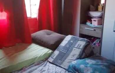 Imagem: A casa possui 2 Dormitórios, 1 Banheiro, 4m² de Área e está