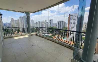 Imagem: O apartamento possui 3 Dormitórios, 5 Banheiros, 4 Vagas na