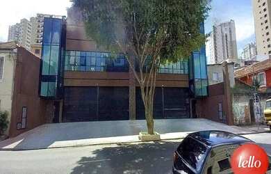 Imagem: O depósito possui 5 Vagas na garagem, 675m² de Área e está