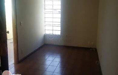 Imagem 4: Casa Padrão em Jundiaí. Varanda, 110m² de Área, 3 Vagas na garageme2...