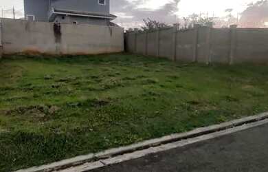 Imagem: O terreno à venda possui e está localizado em Álvares Machado