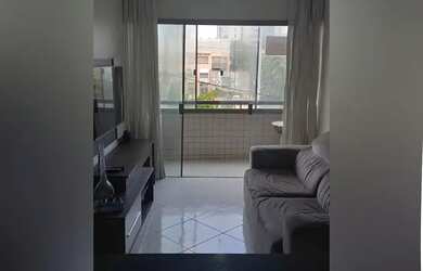 Imagem: O apartamento possui 1 Dormitório, 1 Banheiro, 1 Vaga na garagem