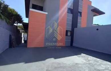 Imagem: A casa possui 3 Dormitórios, 5 Banheiros, 2 Vagas na garagem