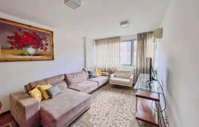 Imagem: O apartamento possui 3 Dormitórios, 2 Banheiros, 2 Vagas na