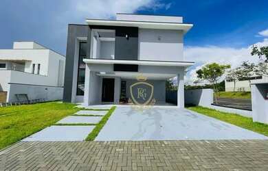 Imagem: A casa em condomínio possui 3 Dormitórios, 5 Banheiros, 4