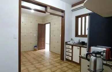 Imagem 1: Alugo Casa. Churrasqueira, 310m² de Área, 3 Vagas na garageme3 Dormitórios