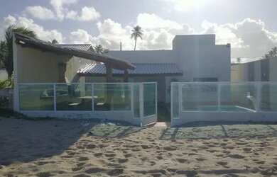 Imagem 7: Casa Residencial. Piscina, Churrasqueira, 300m² de Áreae1 Vaga na garagem