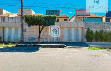 Imagem: A casa possui 5 Dormitórios, 5 Banheiros, 141m² de Área e