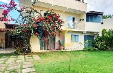 Imagem: A casa possui 4 Dormitórios, 5 Banheiros, 5 Vagas na garagem