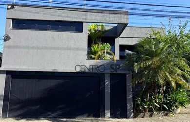 Imagem: O depósito possui 2 Vagas na garagem e 217m² de Área e está