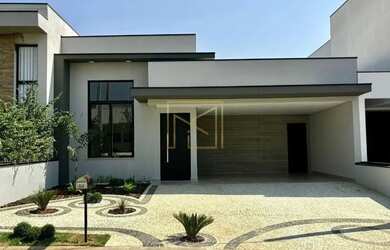 Imagem: A casa em condomínio possui 3 Dormitórios, 2 Banheiros, 2