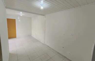 Imagem 3: Aluga-se casa com 3 quartos e 2 banheiros 102m2 em São José dos Pinhais...