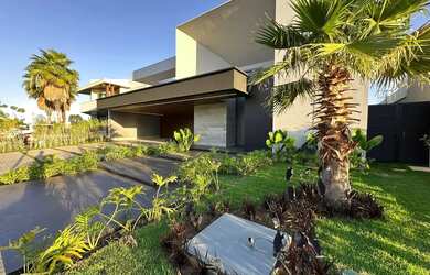 Imagem: A casa em condomínio possui 5 Dormitórios, 2 Banheiros, 5