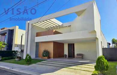 Imagem: A casa em condomínio possui 4 Dormitórios, 1 Banheiro, 2 Vagas