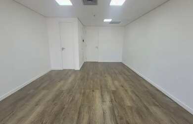 Imagem: O depósito possui 1 Vaga na garagem, 26m² de Área e está