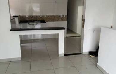 Imagem: A casa possui 2 Dormitórios, 1 Banheiro e 1 Vaga na garagem