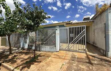 Imagem 2: CASA À VENDA NO PIRAPO EM APUCARANA