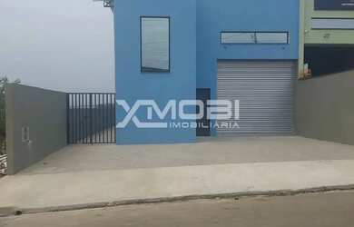 Imagem: O depósito possui 2 Vagas na garagem e 223m² de Área e está