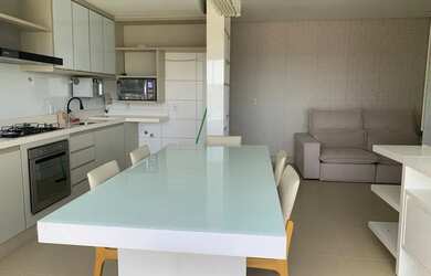 Imagem: O apartamento possui 3 Dormitórios, 2 Banheiros, 2 Vagas na