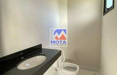 Imagem 7: Sobrado de Alto Padrão. Piscina, Churrasqueira, Varandae171m² de Área